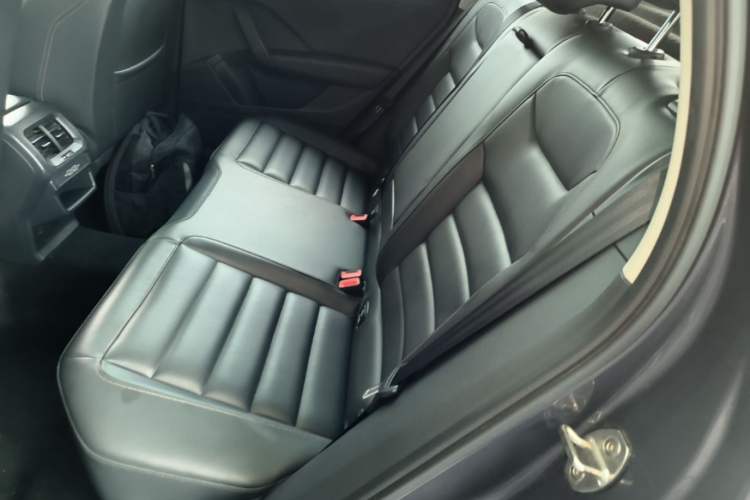 Used Volkswagen Tharu 2019 280TSI Two-Wheel Drive Luxury Version China VI Standard Left Rear Seat