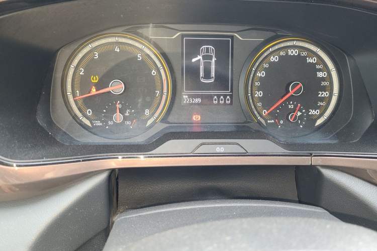 Used Volkswagen Tharu 2019 280TSI Two-Wheel Drive Luxury Edition China V Standard Odometer Close Up