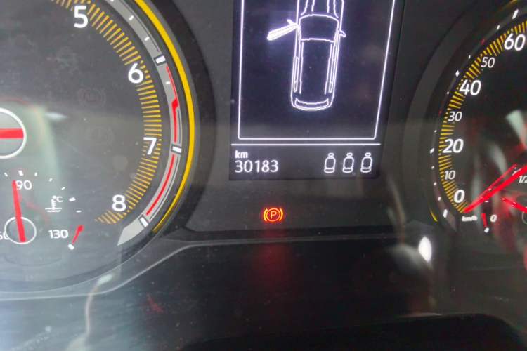 Used Volkswagen Tharu 2019 280TSI Two-Wheel Drive Luxury Version China VI Standard Odometer Close Up