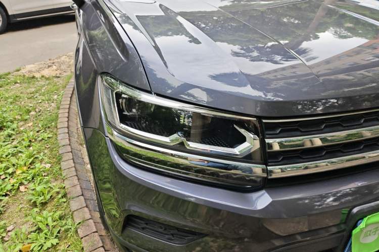 Used Volkswagen Tharu 2019 330TSI Four-Wheel Drive Flagship Model China VI Standard Right Front Headlight