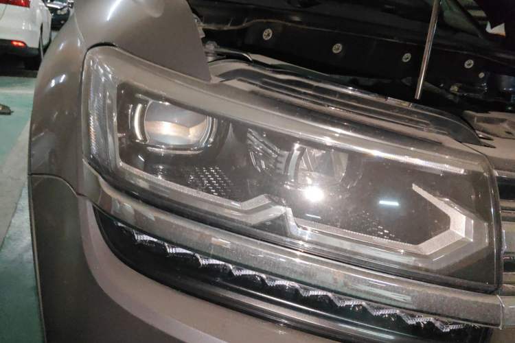 Used Volkswagen Tharu 2019 280TSI Two-Wheel Drive Luxury Version China VI Standard Right Front Headlight