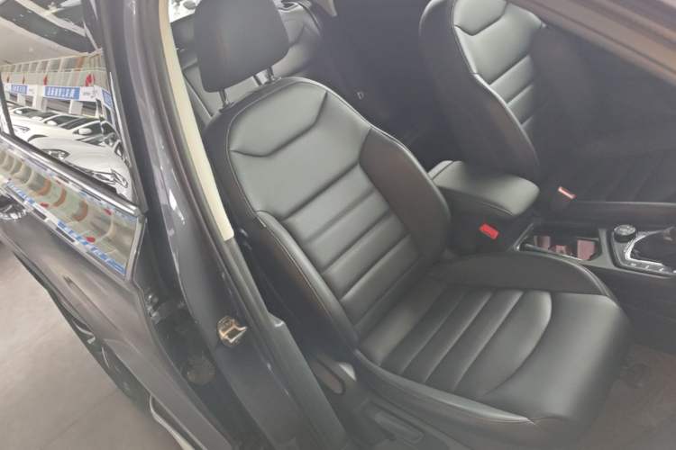 Used Volkswagen Tharu 2019 330TSI Four-Wheel Drive Flagship Model China VI Standard Right Front Seat