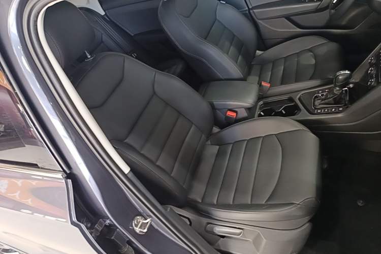 Used Volkswagen Tharu 2019 280TSI Two-Wheel Drive Flagship Edition China V Standard Right Front Seat