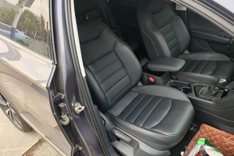 Used Volkswagen Tharu 2019 330TSI Four-Wheel Drive Luxury Edition China VI Standard Right Front Seat