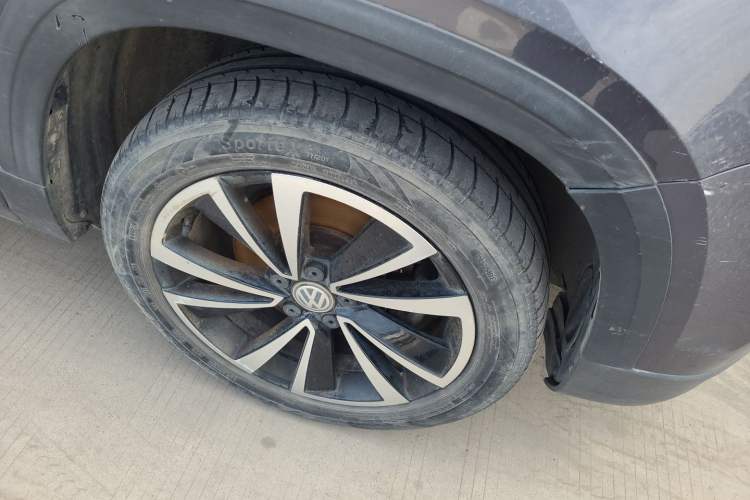 Used Volkswagen Tharu 2019 280TSI Two-Wheel Drive Luxury Edition China V Standard Right Front Wheel Hub
