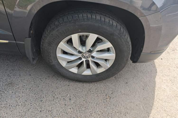 Used Volkswagen Tharu 2019 280TSI Two-Wheel Drive Trend Edition China VI Standard Right Front Wheel Hub