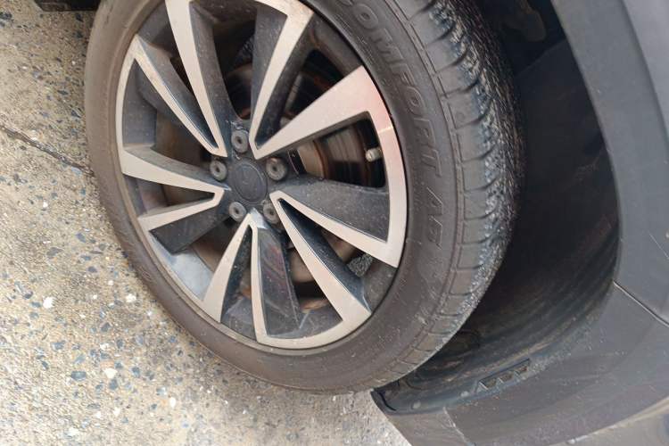 Used Volkswagen Tharu 2019 280TSI Two-Wheel Drive Luxury Version China VI Standard Right Front Wheel Hub