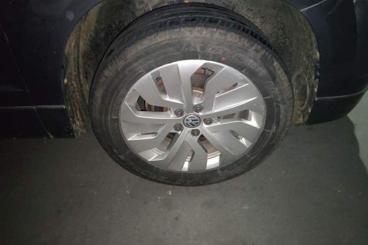 Used Volkswagen Tharu 2019 280TSI Two-Wheel Drive Comfort Edition China VI Standard Right Front Wheel Hub