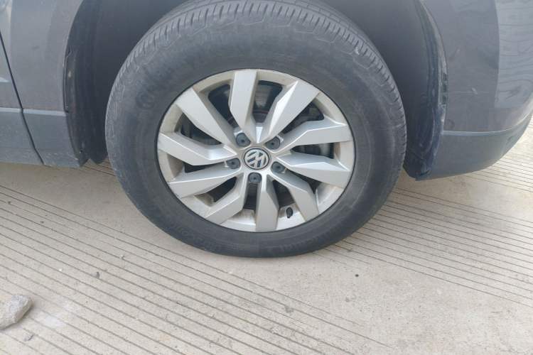 Used Volkswagen Tharu 2019 280TSI Two-Wheel-Drive Trend Edition China V Standard Right Front Wheel Hub