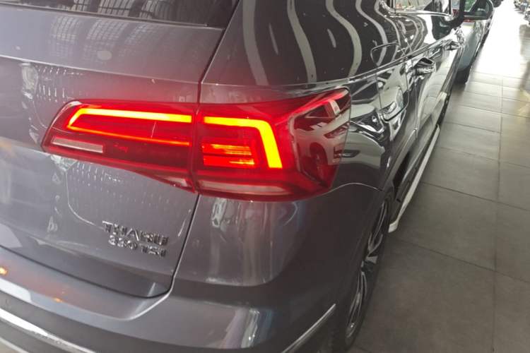 Used Volkswagen Tharu 2019 330TSI Four-Wheel Drive Flagship Model China VI Standard Right Rear Taillight