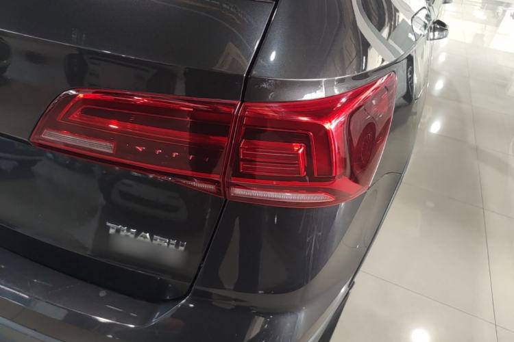 Used Volkswagen Tharu 2019 280TSI Two-Wheel Drive Luxury Edition China V Standard Right Rear Taillight