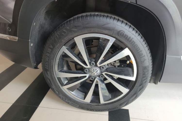 Used Volkswagen Tharu 2019 280TSI Two-Wheel Drive Flagship Edition China V Standard Right Rear Wheel Hub