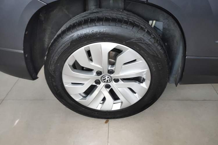 Used Volkswagen Tharu 2019 280TSI Two-Wheel Drive Comfort Edition China VI Standard Right Rear Wheel Hub