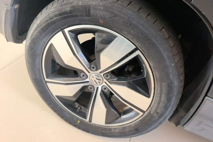Used Volkswagen Tharu 2019 280TSI Two-Wheel Drive Comfort Edition China V Standard Right Rear Wheel Hub