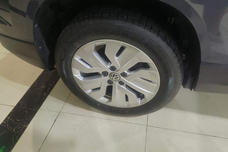 Used Volkswagen Tharu 2019 280TSI Two-Wheel Drive Comfort Edition China VI Standard Right Rear Wheel Hub