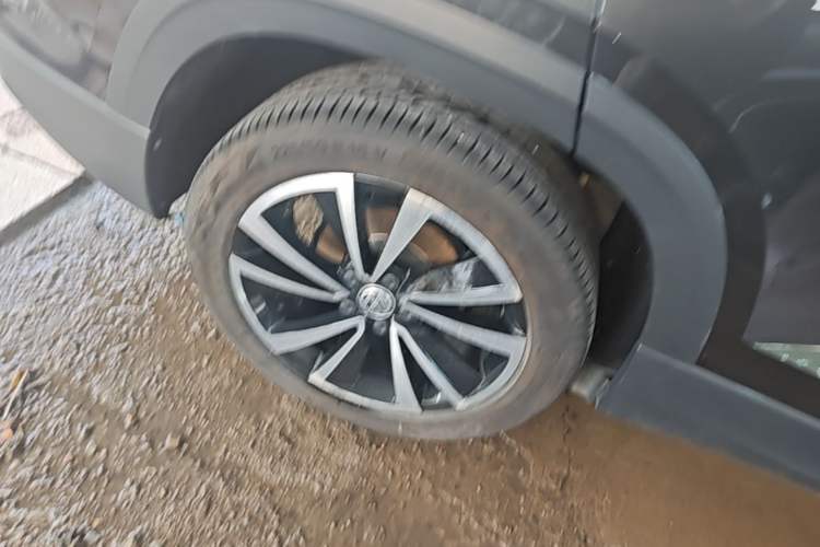 Used Volkswagen Tharu 2019 280TSI Two-Wheel Drive Luxury Edition China V Standard Right Rear Wheel Hub