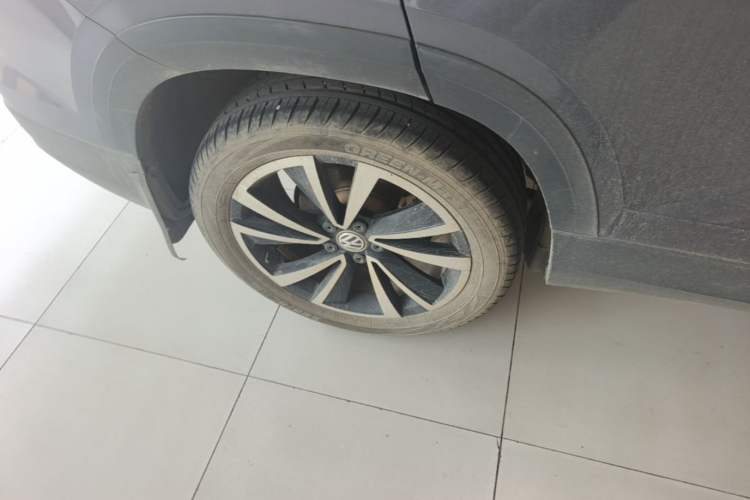 Used Volkswagen Tharu 2019 280TSI Two-Wheel Drive Luxury Version China VI Standard Right Rear Wheel Hub