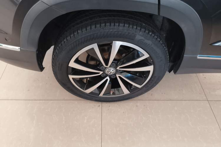 Used Volkswagen Tharu 2019 330TSI Four-Wheel Drive Flagship Model China VI Standard Right Rear Wheel Hub