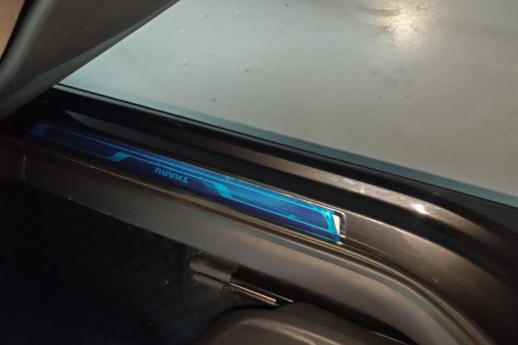 Used Volkswagen Tharu 2019 280TSI Two-Wheel Drive Flagship Version China VI Standard Right Side Sill