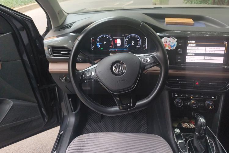 Used Volkswagen Tharu 2019 280TSI Two-Wheel Drive Flagship Version China VI Standard Steering Wheel