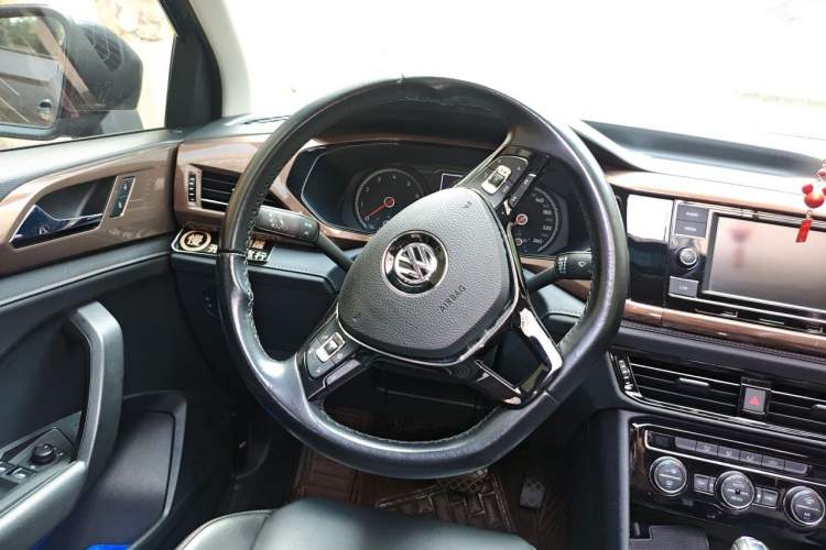 Used Volkswagen Tharu 2019 280TSI Two-Wheel Drive Comfort Edition China V Standard Steering Wheel
