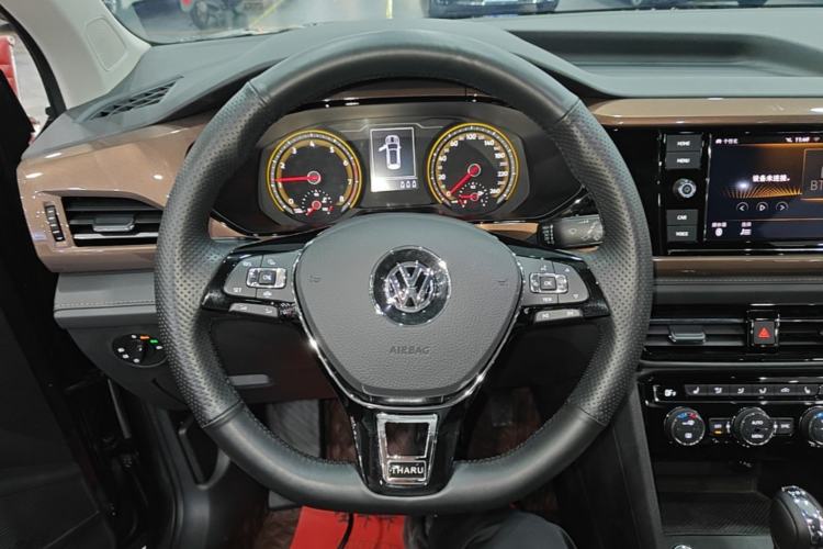 Used Volkswagen Tharu 2019 280TSI Two-Wheel Drive Luxury Version China VI Standard Steering Wheel