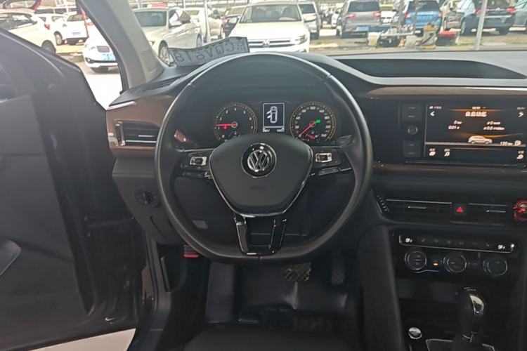 Used Volkswagen Tharu 2019 280TSI Two-Wheel Drive Luxury Edition China V Standard Steering Wheel