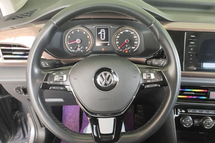Used Volkswagen Tharu 2019 280TSI Two-Wheel Drive Luxury Version China VI Standard Steering Wheel