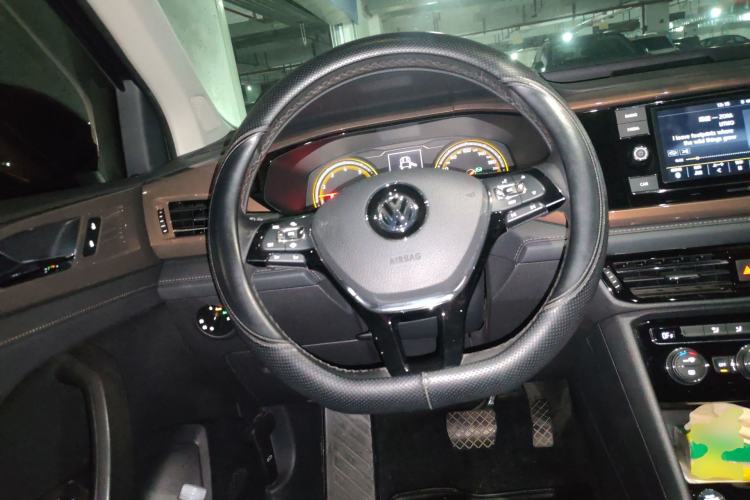 Used Volkswagen Tharu 2019 280TSI Two-Wheel Drive Comfort Edition China VI Standard Steering Wheel