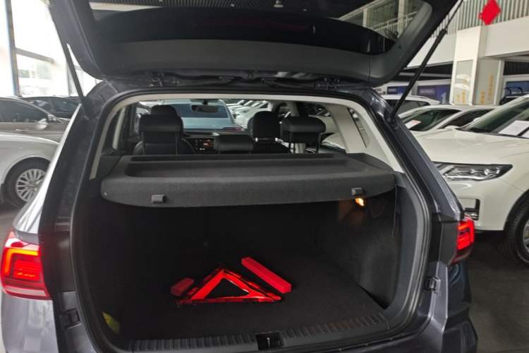 Used Volkswagen Tharu 2019 330TSI Four-Wheel Drive Flagship Model China VI Standard Trunk