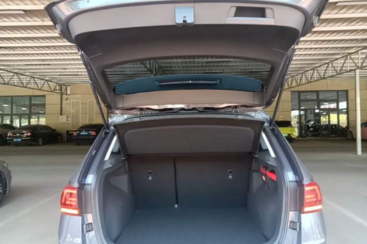 Used Volkswagen Tharu 2019 330TSI Four-Wheel Drive Flagship Model China VI Standard Trunk
