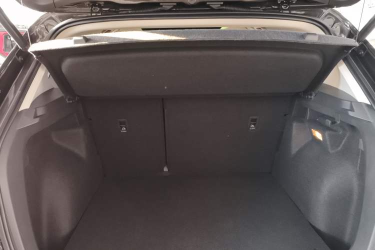 Used Volkswagen Tharu 2019 330TSI Four-Wheel Drive Flagship Model China VI Standard Trunk