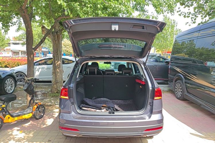 Used Volkswagen Tharu 2019 280TSI Two-Wheel Drive Luxury Version China VI Standard Trunk