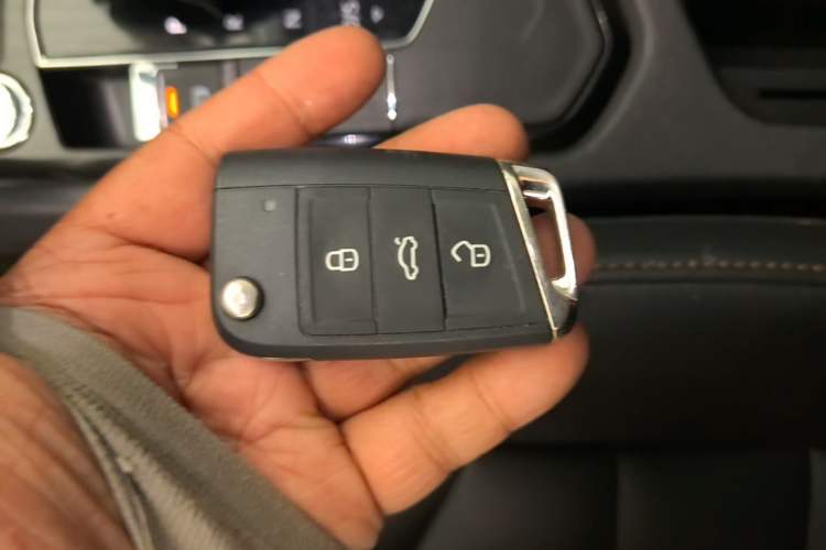 Used Volkswagen Tharu 2019 280TSI Two-Wheel Drive Comfort Edition China V Standard Vehicle Key