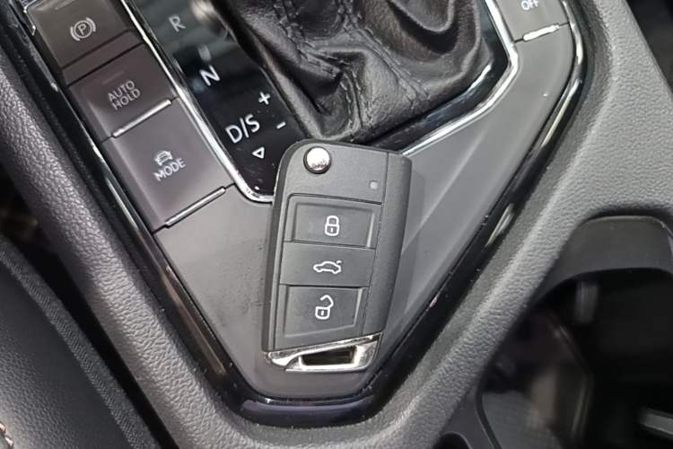Used Volkswagen Tharu 2019 280TSI Two-Wheel Drive Flagship Edition China V Standard Vehicle Key