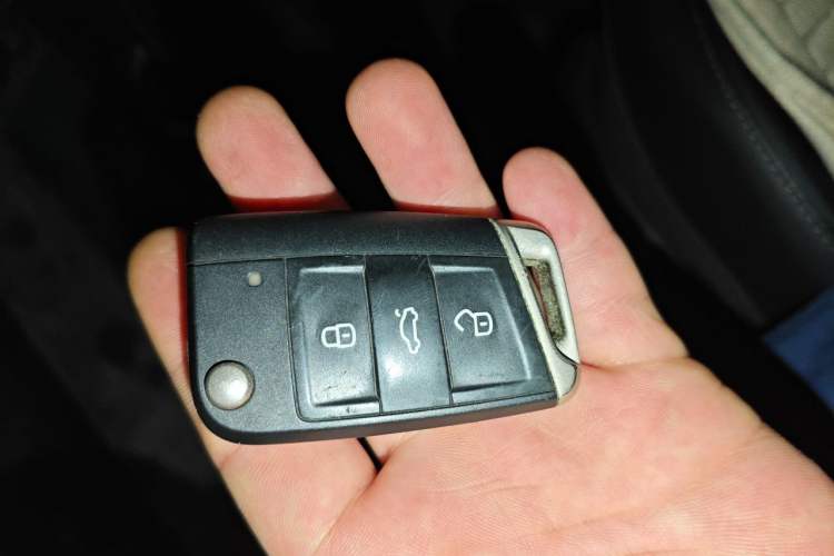 Used Volkswagen Tharu 2019 280TSI Two-Wheel Drive Luxury Version China VI Standard Vehicle Key