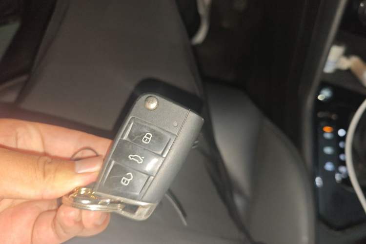 Used Volkswagen Tharu 2019 280TSI Two-Wheel Drive Luxury Version China VI Standard Vehicle Key