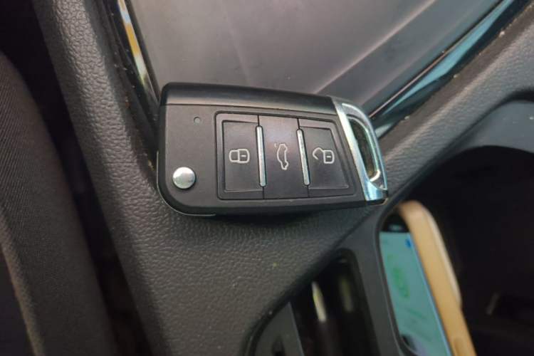Used Volkswagen Tharu 2019 280TSI Two-Wheel Drive Luxury Version China VI Standard Vehicle Key