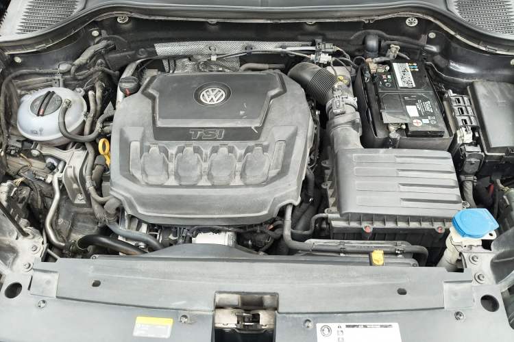 Used Volkswagen Tharu 2019 330TSI Four-Wheel Drive Luxury Edition China VI Standard Engine Bay