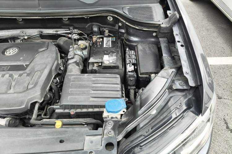 Used Volkswagen Tharu 2019 330TSI Four-Wheel Drive Luxury Edition China VI Standard Engine Bay Left