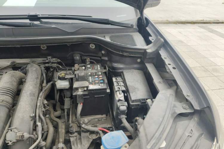 Used Volkswagen Tharu 2019 280TSI Two-Wheel Drive Flagship Version China VI Standard Engine Bay Left