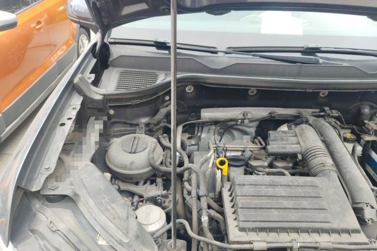Used Volkswagen Tharu 2019 280TSI Two-Wheel Drive Flagship Version China VI Standard Engine Bay Right