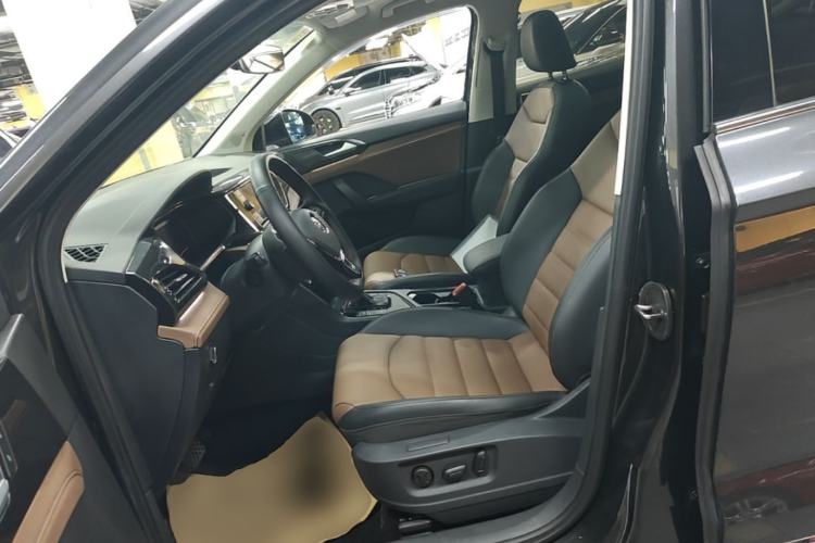 Used Volkswagen Tharu 2019 280TSI Two-Wheel Drive Flagship Edition China V Standard Left Front Seat