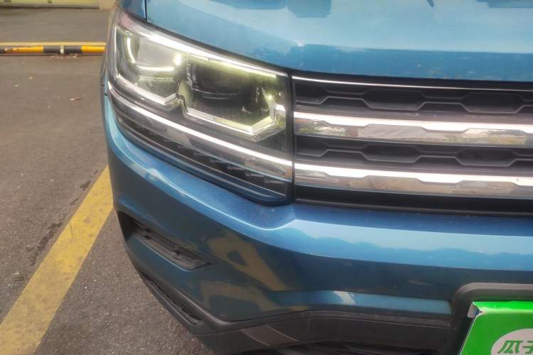 Used Volkswagen Tharu 2019 280TSI Two-Wheel Drive Luxury Edition China V Standard Right Front Headlight