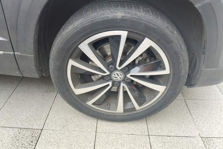 Used Volkswagen Tharu 2019 280TSI Two-Wheel Drive Flagship Version China VI Standard Right Front Wheel Hub