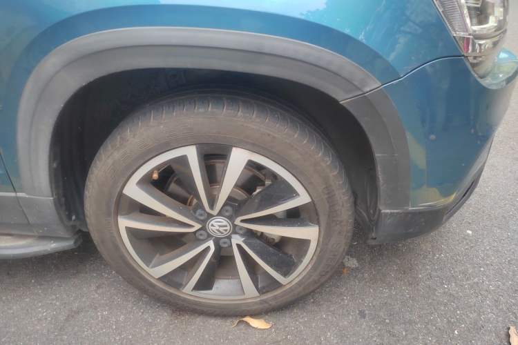Used Volkswagen Tharu 2019 280TSI Two-Wheel Drive Luxury Edition China V Standard Right Front Wheel Hub