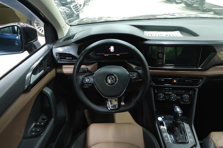 Used Volkswagen Tharu 2019 280TSI Two-Wheel Drive Flagship Edition China V Standard Steering Wheel