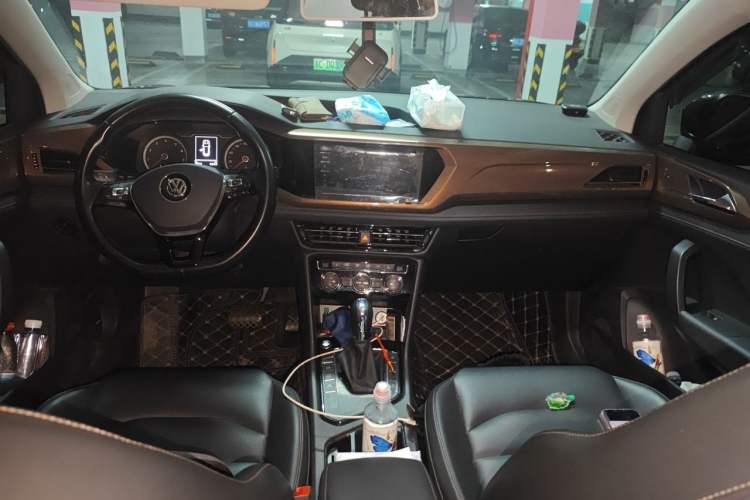 Used Volkswagen Tharu 2019 330TSI Four-Wheel Drive Luxury Edition China VI Standard Center Console