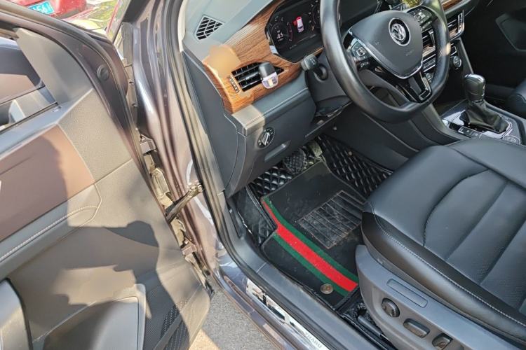 Used Volkswagen Tharu 2019 330TSI Four-Wheel Drive Flagship Model China VI Standard Driver Seat