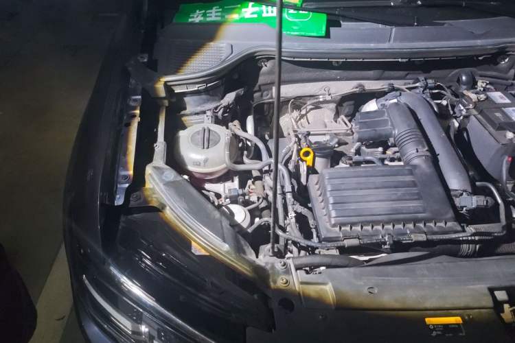 Used Volkswagen Tharu 2019 280TSI Two-Wheel Drive Flagship Version China VI Standard Engine Bay Right
